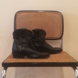 Frye Billy Short Boots. Great condition/almost new
